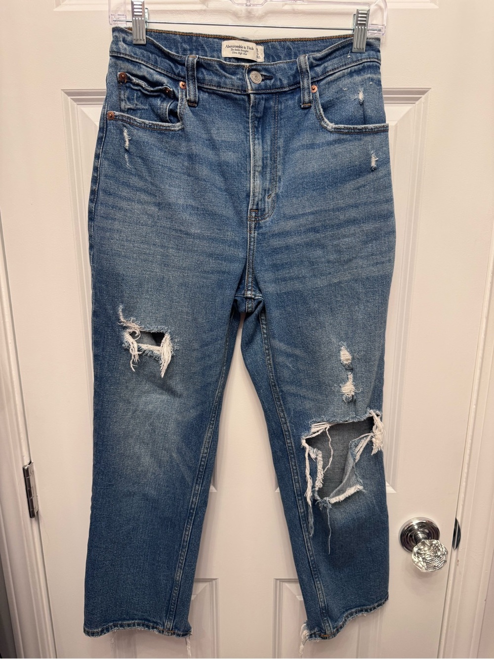 Abercrombie & Fitch The Ankle Straight High Rise Distressed Blue Jeans 6 short